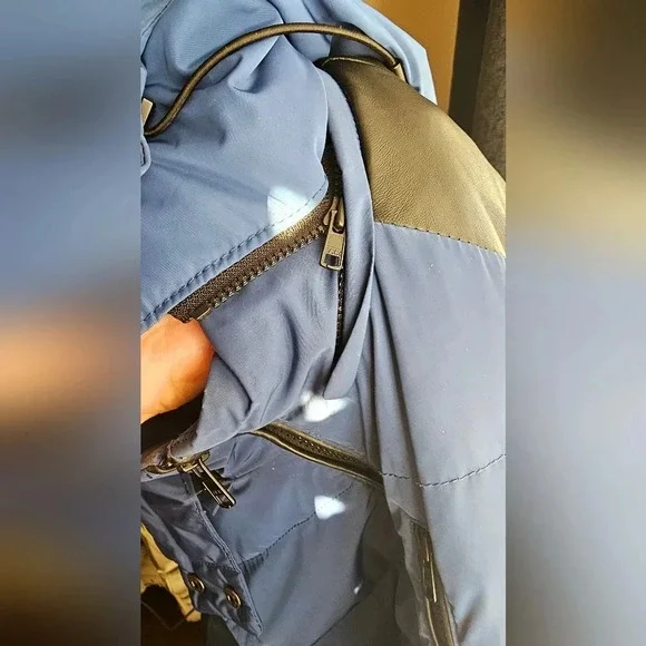 Danier Winter  Down Filled Leather Blue Black Jacket size L Fitted - Picture 3 of 14